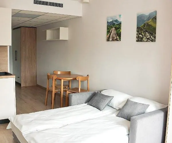 Starter Iii 3* فروتسواف