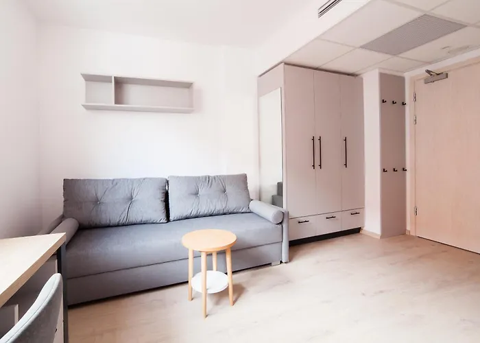 Starter Iii 3* فروتسواف